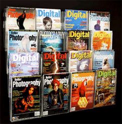 Wanddisplay mit 16 Prospekthaltern im Format DIN A4